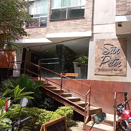 Beautiful & Comfortable Apartment In Laureles Medellín Buitenkant foto