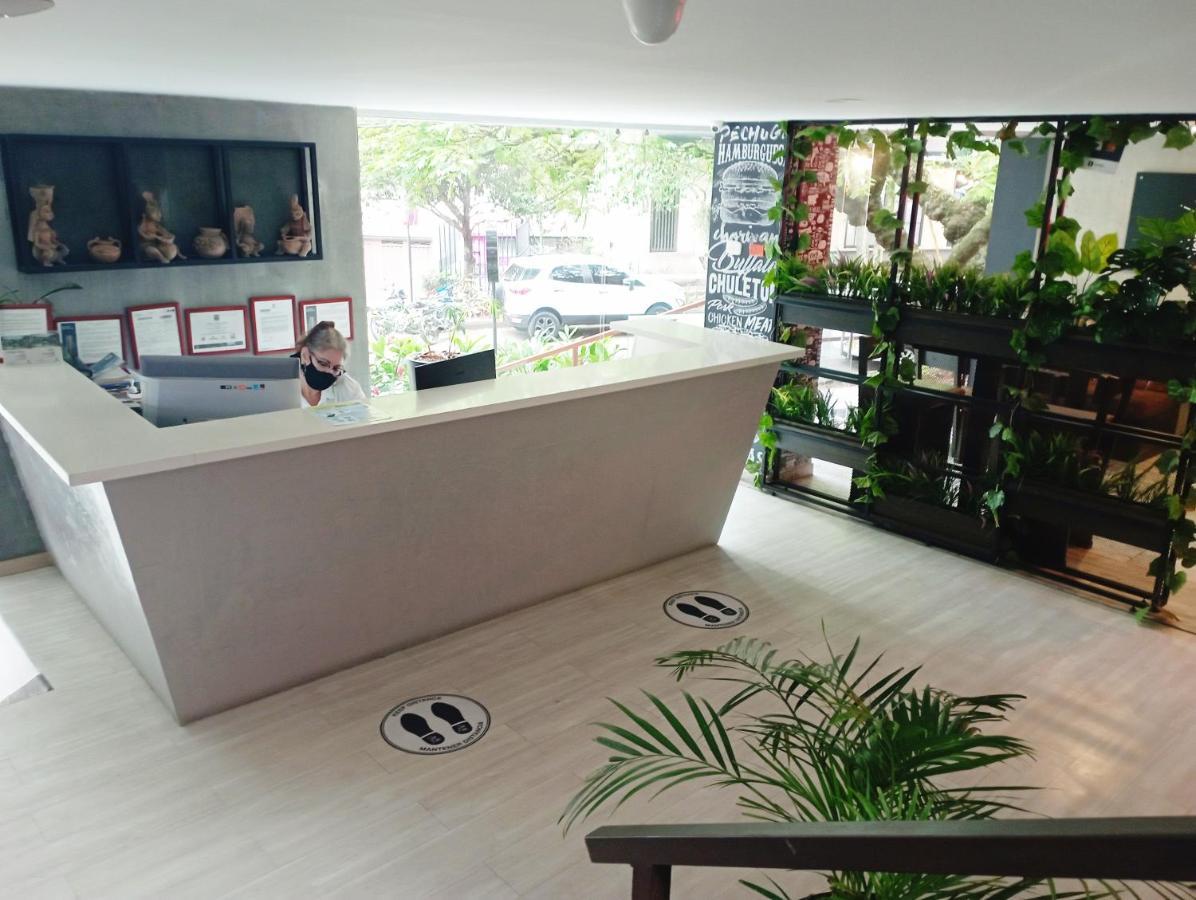 Beautiful & Comfortable Apartment In Laureles Medellín Buitenkant foto
