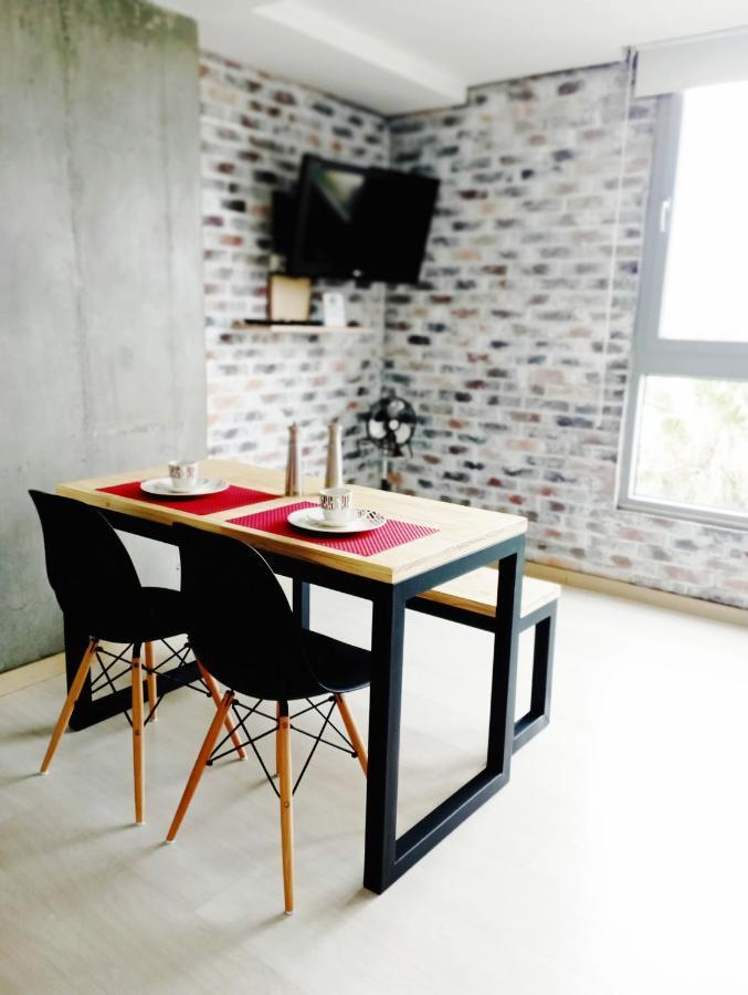 Beautiful & Comfortable Apartment In Laureles Medellín Buitenkant foto