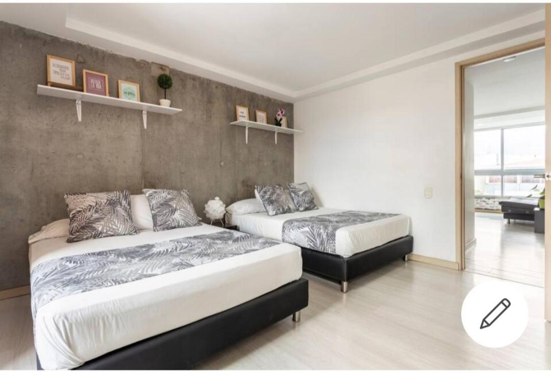 Beautiful & Comfortable Apartment In Laureles Medellín Buitenkant foto
